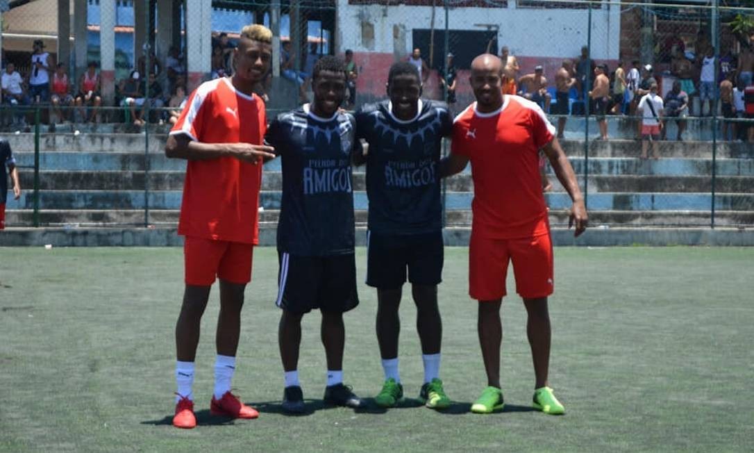 Bruno Henrique e Patrick ficaram amigos quando atuaram juntos pelo Goiás Foto: Reprodução de Internet