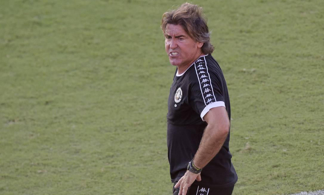 RICARDO SÁ PINTO (VASCO) - 27ª RODADA - O técnico português também teve trajetória breve na Colina e acabou demitido em 29 de dezembro. Foram apenas 15 jogos, com três vitórias, seis empates e seis derrotas. Foto: Alexandre Loureiro / Reuters