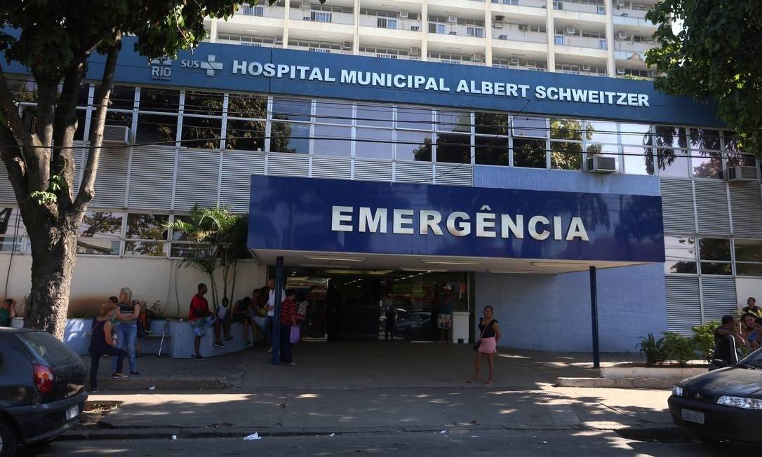 O policial chegou a dar entrada no hospital Albert Schweitzer, mas não resistiu. Foto: Fabiano Rocha / Agência O Globo
