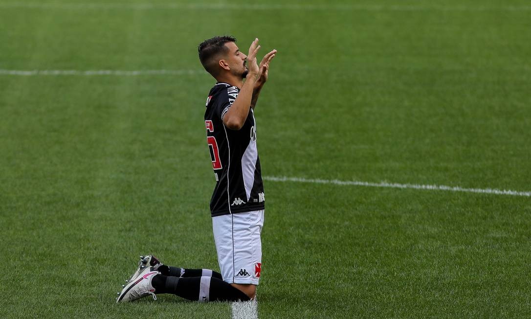Resultado de imagem para Vasco empata com Corinthians e está praticamente re