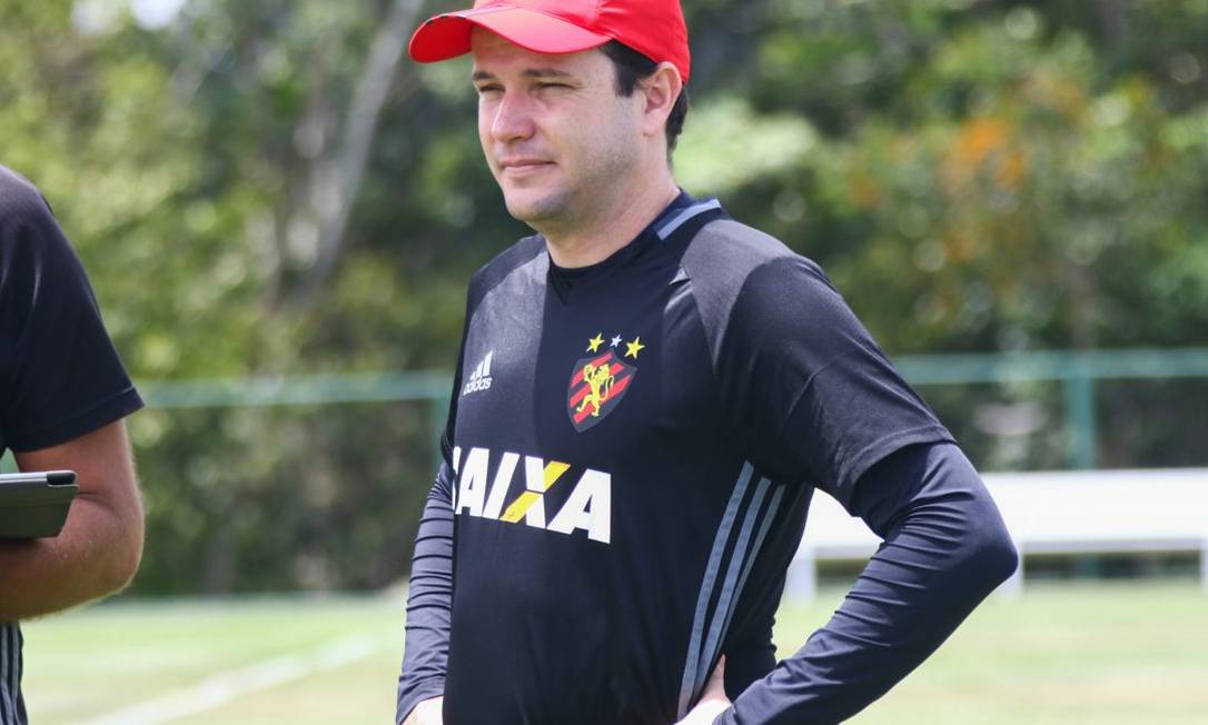 DANIEL PAULISTA (SPORT) - 5ª RODADA - O treinador deixou o comando do Leão sem vitórias no Brasileiro, no fim de agosto Foto: Williams Aguiar/Sport Club do Recife