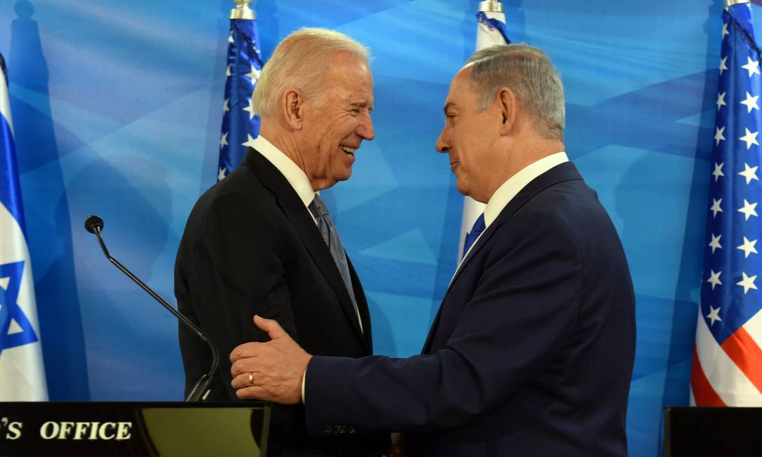 Biden parla con Netanyahu per discutere degli sforzi di pace e cooperazione.  La telefonata è durata circa un'ora e includeva questioni come la politica iraniana e gli accordi arabo-israeliani negoziati durante l'amministrazione Trump Foto: Debbie Hill/AFP - 09/03/2016