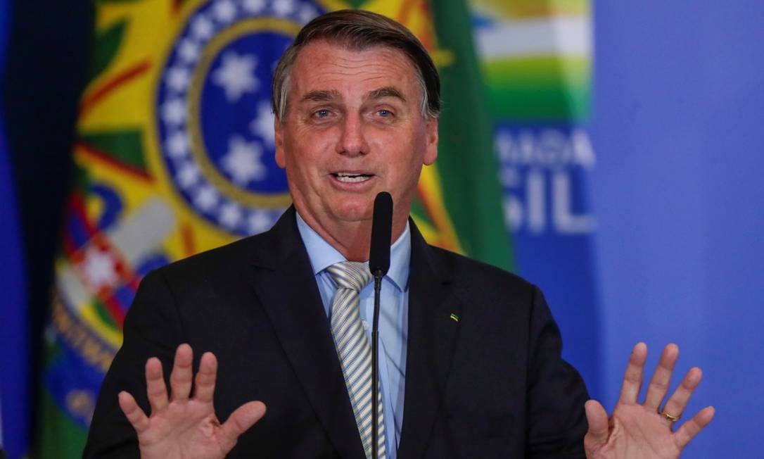 Em meio a ameaça de colapso, Bolsonaro minimiza falta de leitos: 'Saúde sempre teve problemas'