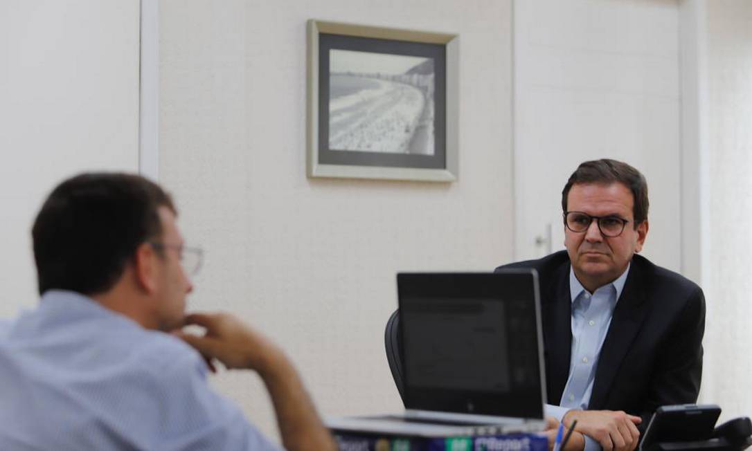 O prefeito Eduardo Paes participou de reunião com o comitê da Covid-19 Foto: Twitter / Reprodução