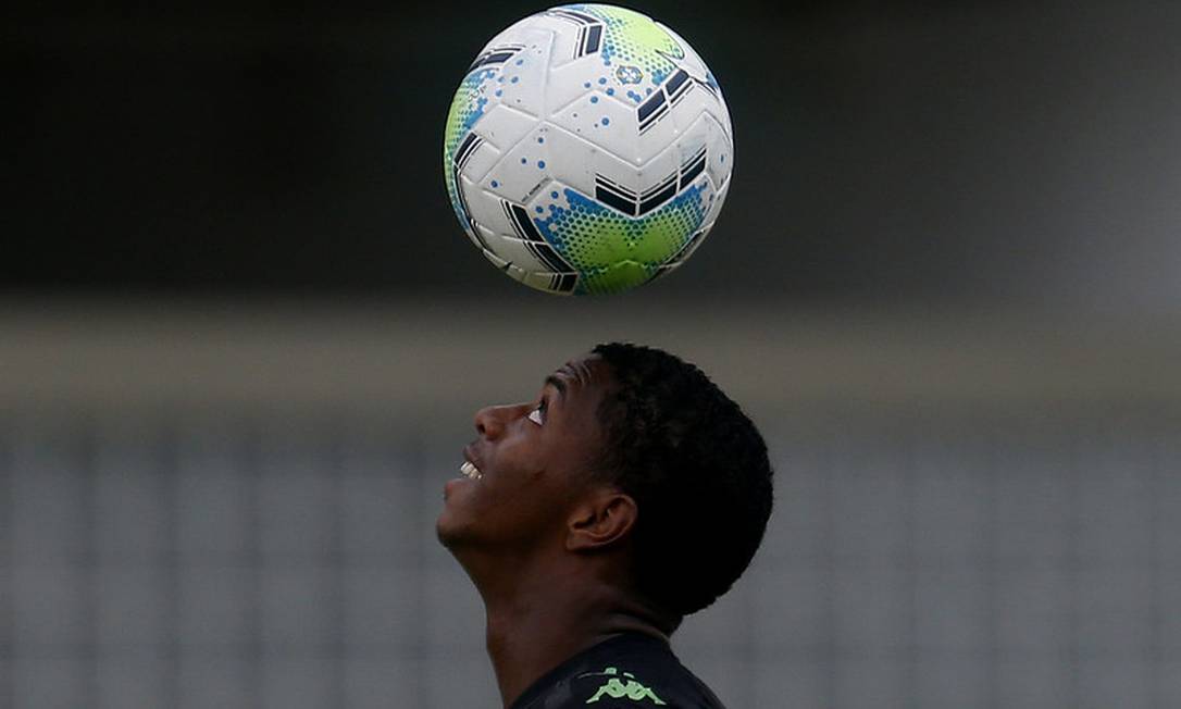 Enio: boa impress&atilde;o deixada no final do Brasileiro Foto: Vitor Silva/Botafogo