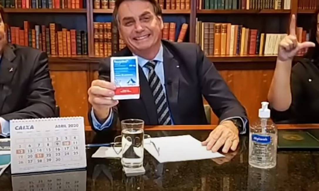 Bolsonaro defendeu o uso de cloroquina em lives Foto: Reprodução