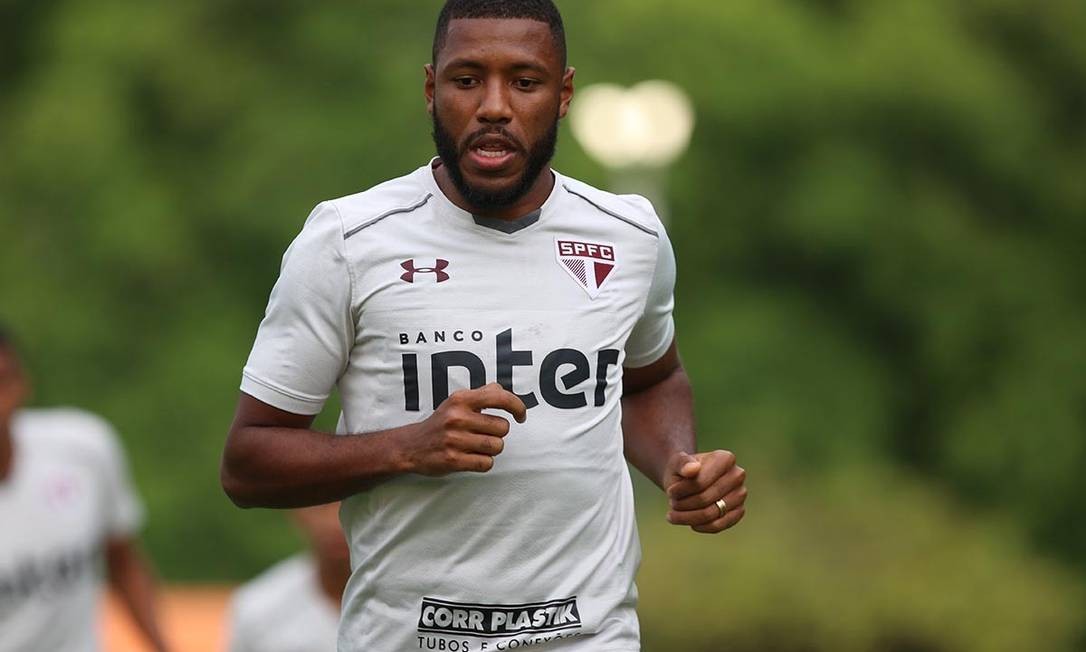 O volante Jucilei já passou pelo Corinthians e o São Paulo; agora, integra o elenco do Boavista Foto: Rubens Chiri / São Paulo