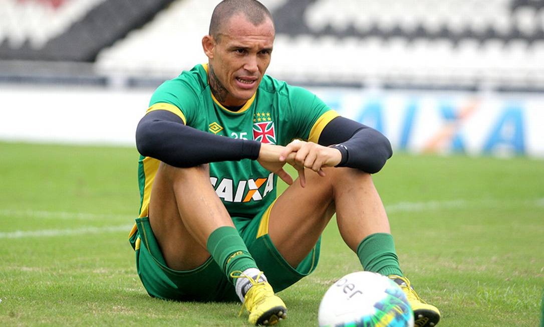 Ex-atacante, que já foi do Inter e do Vasco, Leandrão atualmente é o técnico do Boavista Foto: Paulo Fernandes / Vasco da Gama