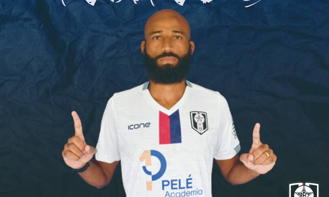 Experiente, o atacante Nunes já passou pelo Vasco e foi vice-campeão paulista pelo Santo André; no começo deste ano, fechou com o Resende Foto: Resende/Divulgação