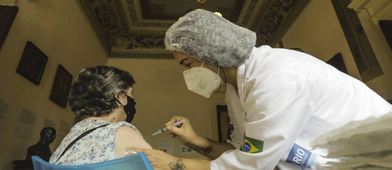 Vacinação contra a Covid-19 no Museu da República, no Palácio do Catete Foto: Gabriel de Paiva