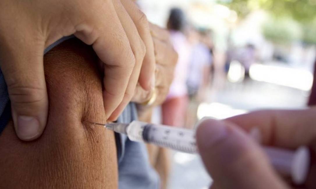 Campanha de vacinação contra gripe está prevista para segunda quinzena de  abril - Jornal O Globo