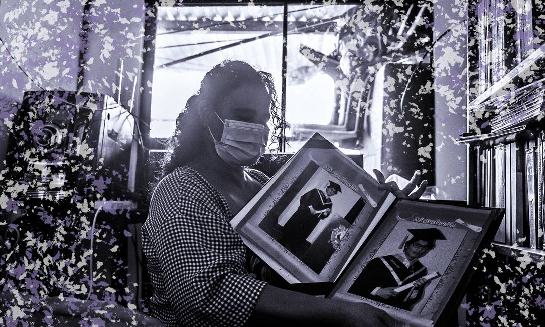 Nancy Sanchez, 48 anos, moradora de Villa El Salvador, em Lima, é uma das vítimas do programa que durou quatro anos, durante o governo de Alberto Fujimori
Foto: ERNESTO BENAVIDES/AFP
