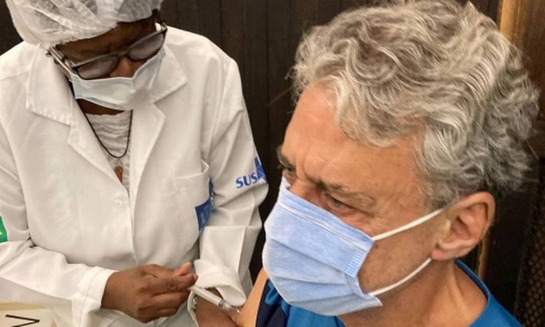 Chico Buarque é vacinado Foto: Reprodução/Instagram