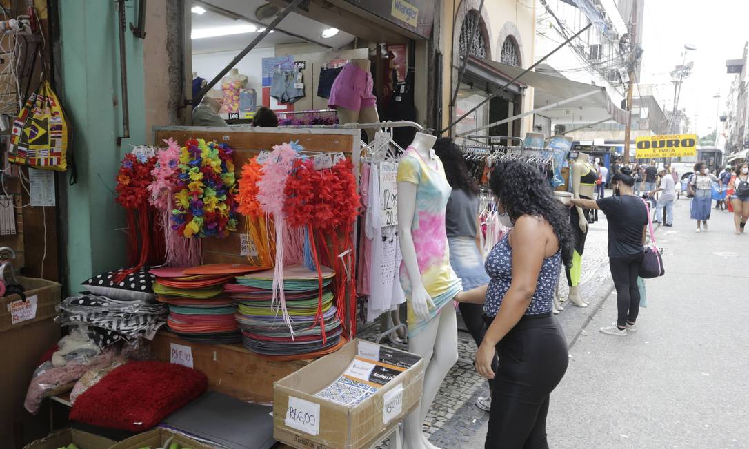 Vendas estão fracas no varejo no início do ano Foto: Domingos Peixoto / Agência O Globo