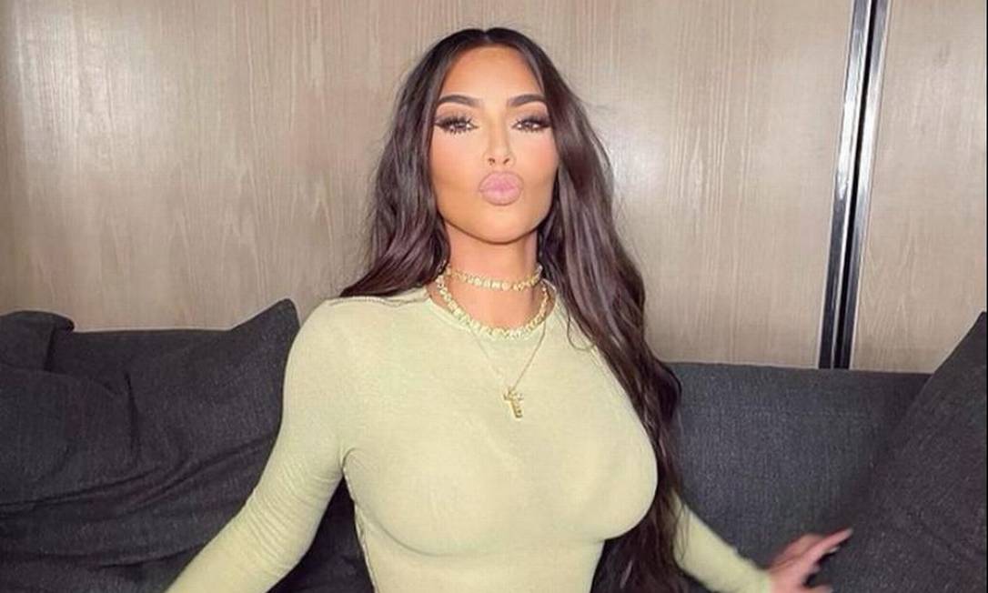 Kim Kardashian posando em foto Foto: Reprodução