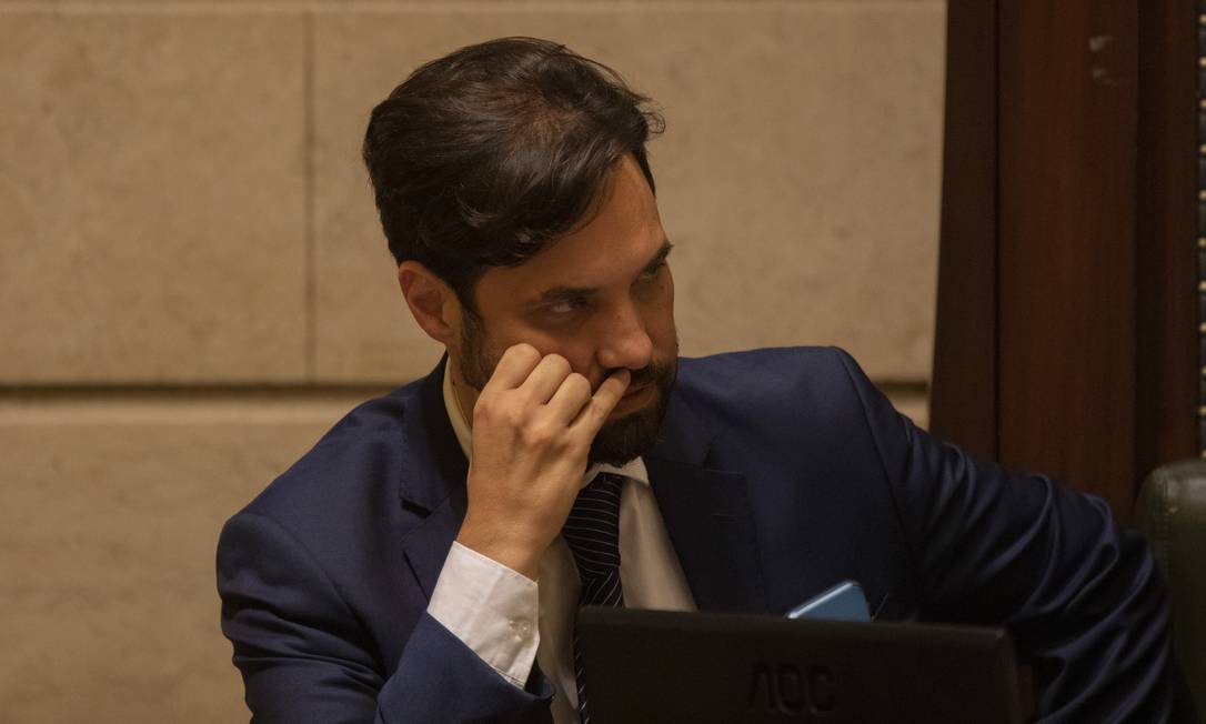 O vereador Dr. Jairinho durante sessão da Câmara em 2019 Foto: Gabriel Monteiro / Agência O Globo / 23-05-2019