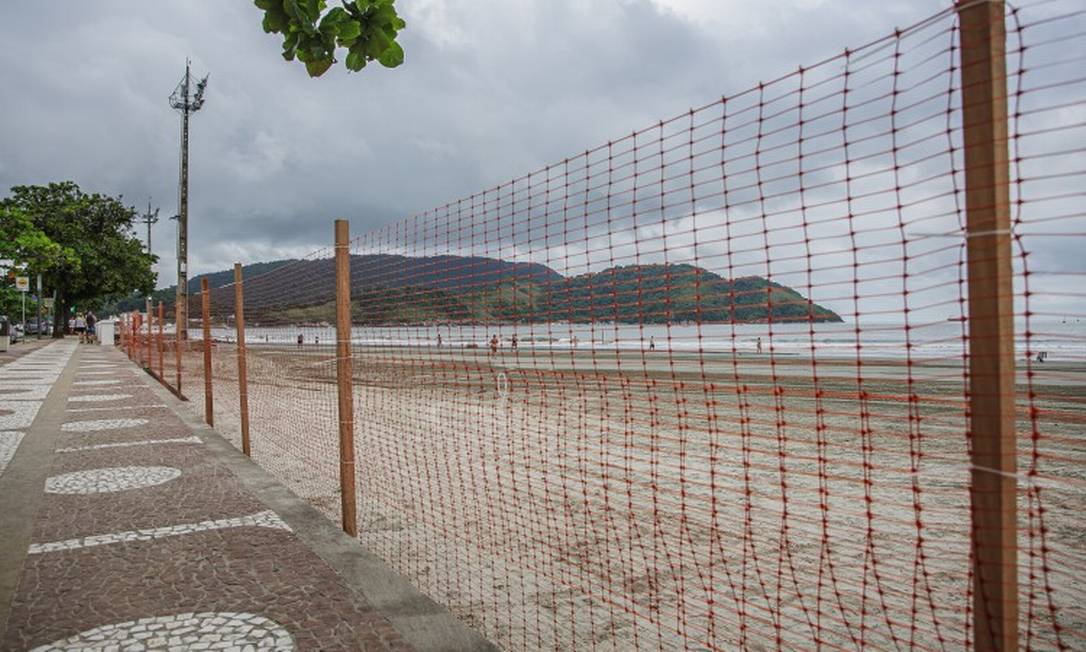 Santos fechou as praias da cidade após decreto de lockdown Foto: FramePhoto / Agência O Globo