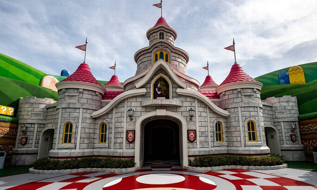 This picture taken on March 17, 2021, shows Peach&#039;s Castle during a media preview of the Super Nintendo World at Universal Studios Japan in Osaka. (Photo by Philip FONG / AFP) Foto: PHILIP FONG / AFP