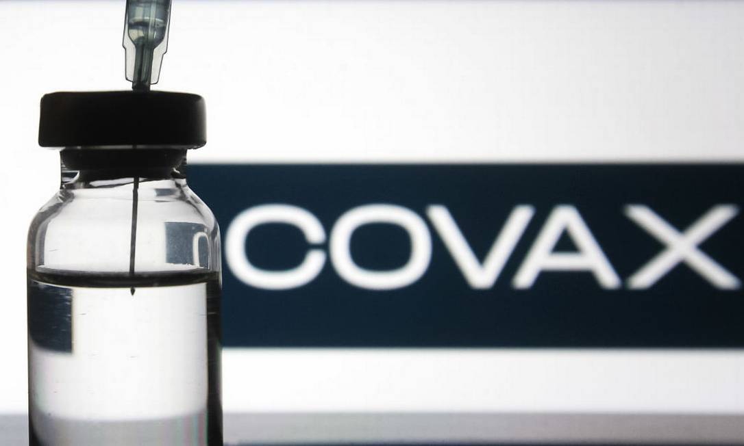 Frasco da vacina AstraZeneca que será fornecida por meio do consórcio Covax Facility Foto: NurPhoto / NurPhoto via Getty Images
