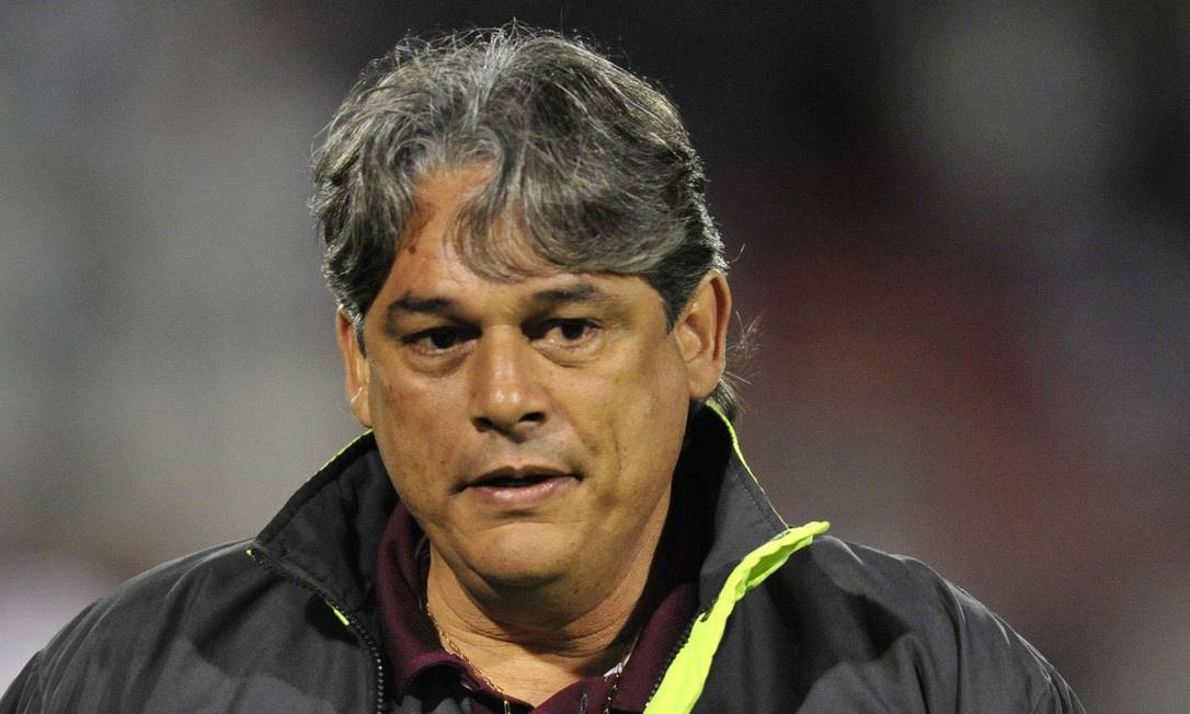 Marcelo Veiga. Técnico do São Bernardo morreu em dezembro do ano passado, aos 56 anos, após ser internado Foto: Divulgação/Portuguesa/Twitter