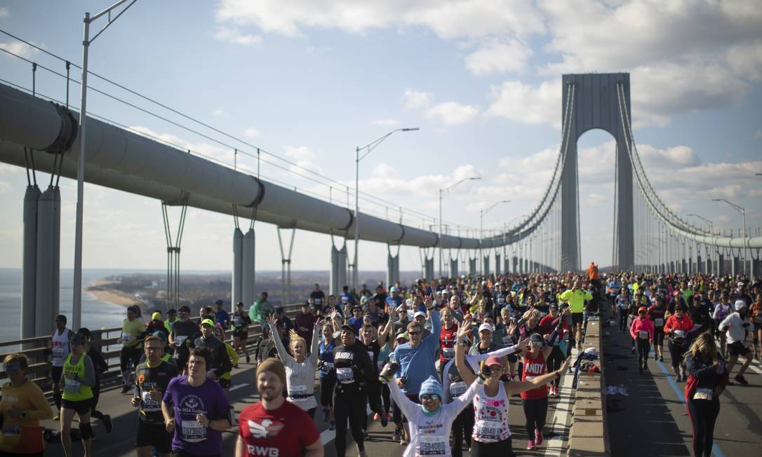 Participantes na maratona de Nova York, em 2019: novos desafios Foto: BENJAMIN NORMAN / NYT