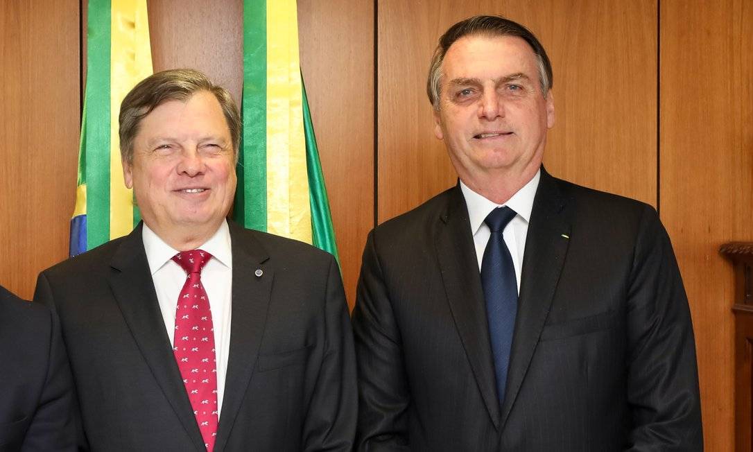 O diplomata Luis Fernando Serra e o presidente Jair Bolsonaro Foto: Reprodução/ internet