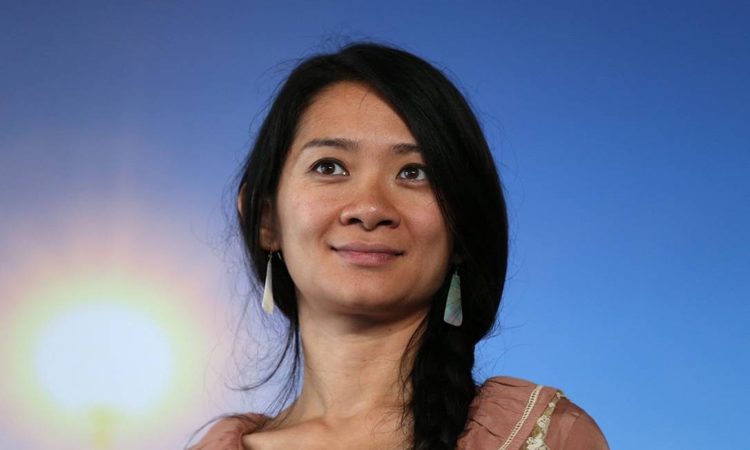 Chloé Zhao, que escreveu e dirigiu o filme 'Nomadland', indicado ao Oscar Foto: CHARLY TRIBALLEAU / AFP