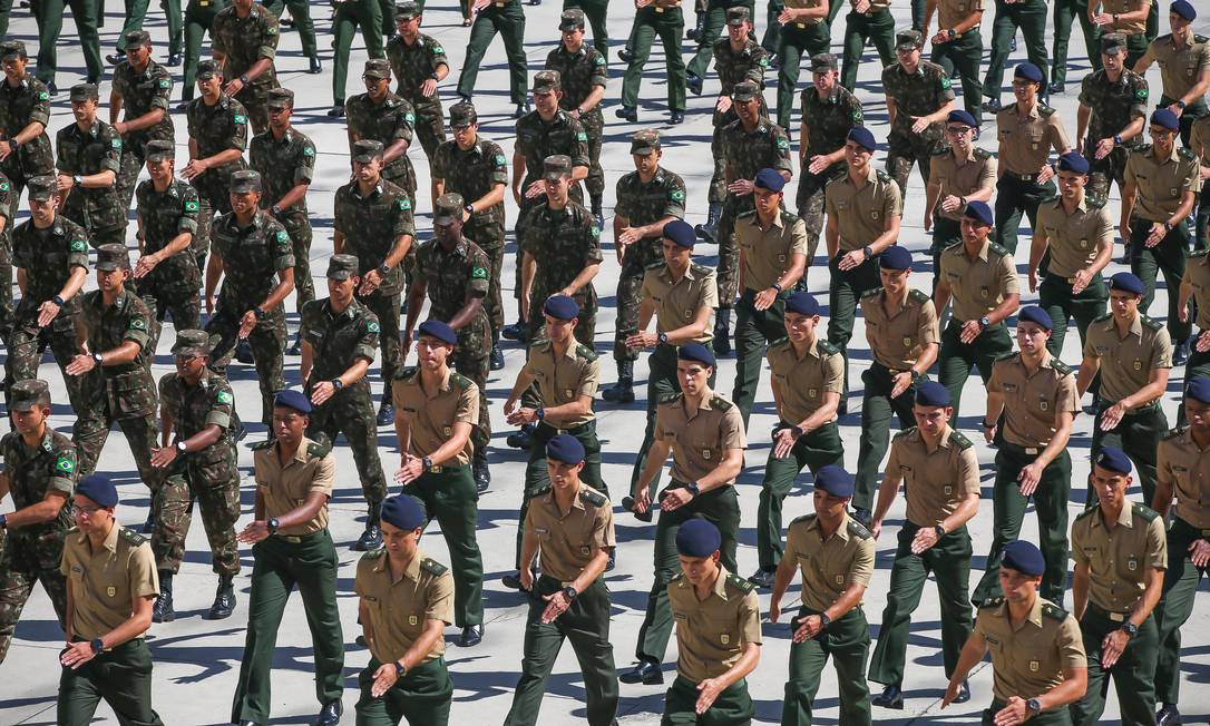 Oficiais do Exército na Academia Militar das Agulhas Negras, em Resende Foto: Marcelo Régua / Agência O Globo (31/05/2019)