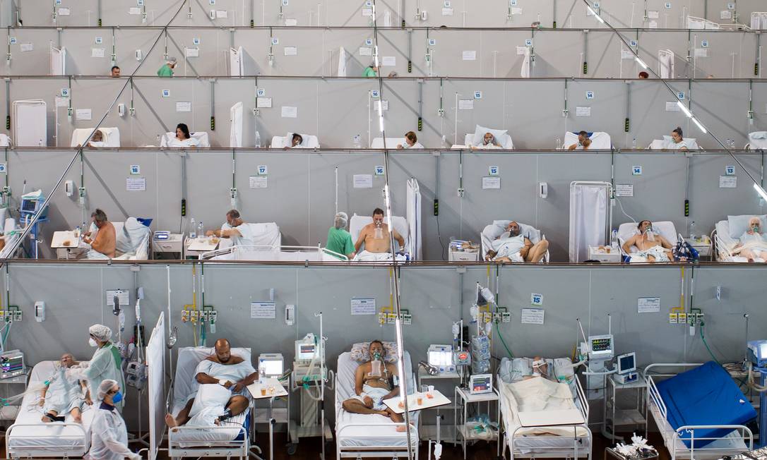 Pacientes com Covid-19 no Hospital de Campanha Pedro Dell'Antonia, na cidade Santo André (SP), em 25 de março de 2021 Foto: Edilson Dantas / Agência O Globo