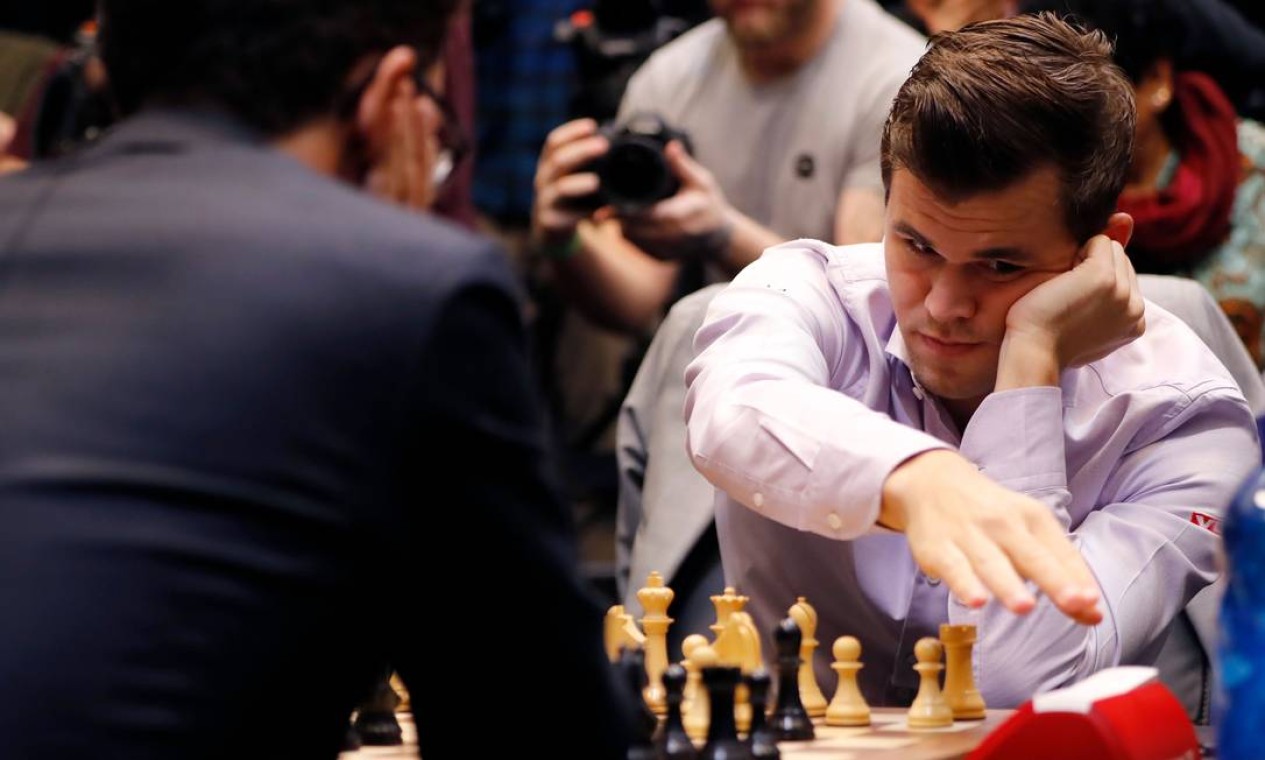 Magnus Carlsen S/A: ser campeão mundial de xadrez é um grande negócio -  Estadão
