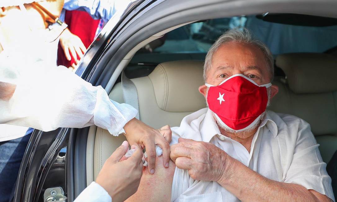 O ex-presidente Lula recebeu a segunda dose da Coronavac em São Bernardo do Campo Foto: Ricardo Stuckert / Divulgação