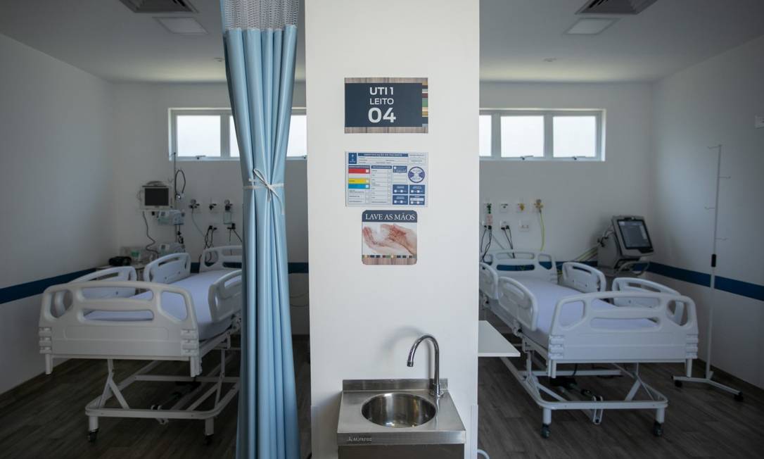 Hospital modular de Nova Iguaçu, inaugurado no sábado: números ainda não refletiram desafogo no estado Foto: Brenno Carvalho / Agência O Globo