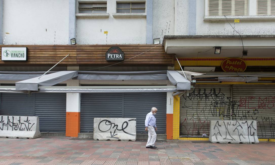 Bares e restaurantes fechados em São Paulo Foto: Edilson Dantas / 03-03-2021