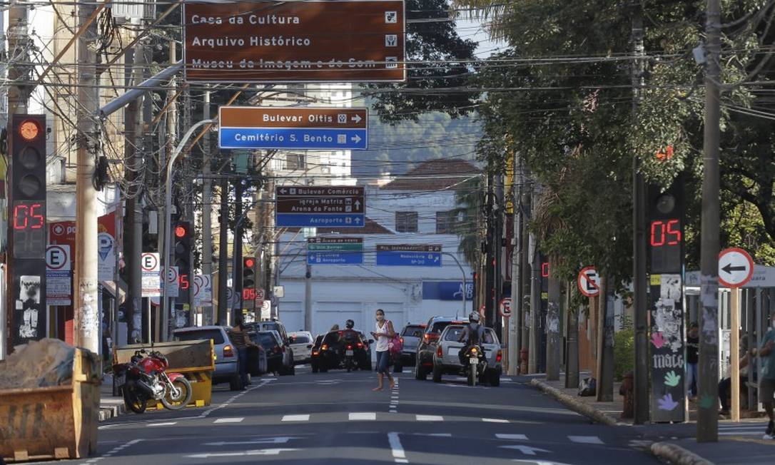 Araraquara X Bauru dois retratos do