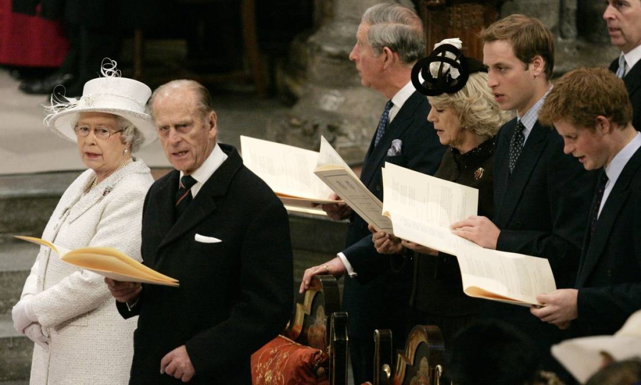 Rainha Elizabeth II e príncipe Philip completaram bodas de diamante em 2007 – 60 anos de casados Foto: Arquivo