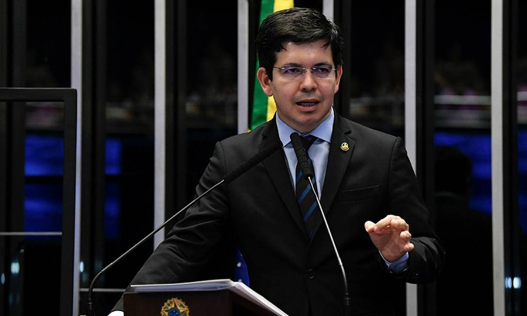O senador Randolfe Rodrigues (Rede-AP), que faz oposição ao presidente Jair Bolsonaro Foto: Jefferson Rudy/ Agência Senado