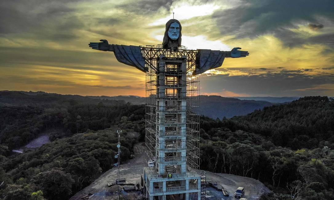 Depois do Cristo Protetor de Encantado, vem aí o Cristo Acolhedor de  Sobradinho - O Estafeta