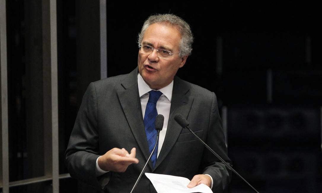 Renan Calheiros (MDB-AL), que responde pela liderança da maioria no Senado Foto: Givaldo Barbosa / Agência O Globo