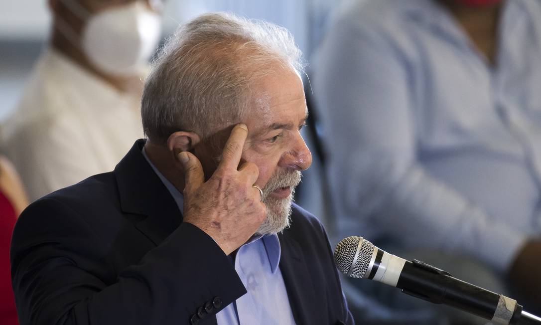 O ex-presidente Lula faz pronunciamento no Sindicato dos Metalúrgicos do ABC Foto: Edilson Dantas/Agência O Globo/10-03-2021
