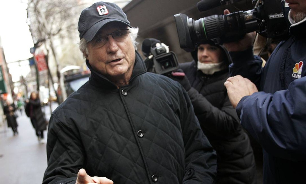 Madoff foi acusado de administrar um esquema de US$ 50 bilhões por meio de sua empresa de investimentos Foto: Shannon Stapleton