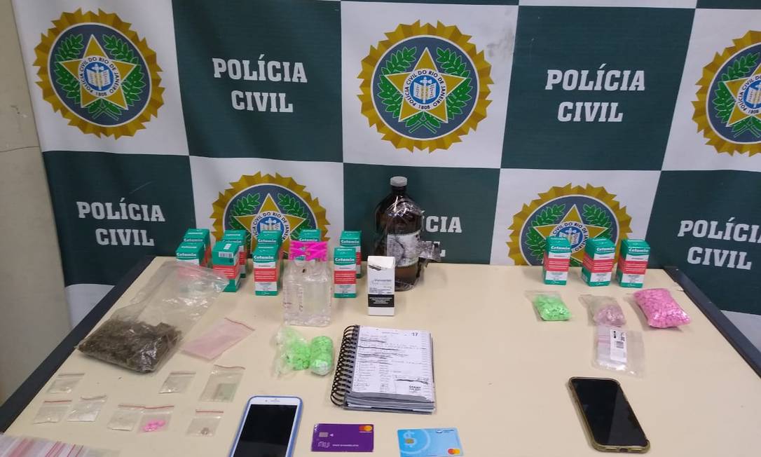 Drogas apreendidas pela polìcia eram vendidas em festas clandestinas na Zona Oeste do Rio Foto: Polícia Civil