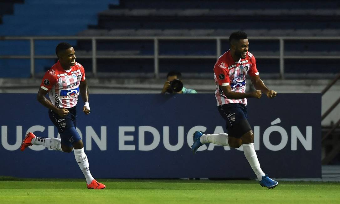 Bolívar vence Junior Barranquilla em casa e larga na frente por vaga na  fase de grupos da Libertadores, libertadores