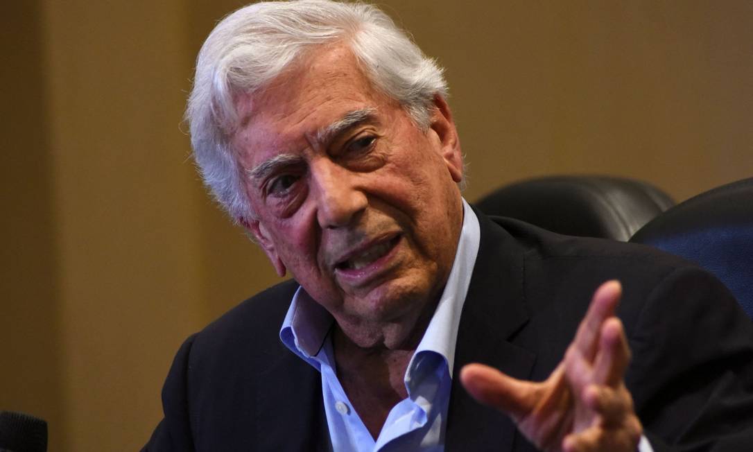 Vencedor do Prêmio Nobel de Literatura de 2010, escritor Mario Vargas Llosa Foto: ORLANDO ESTRADA - 12/2019 / AFP