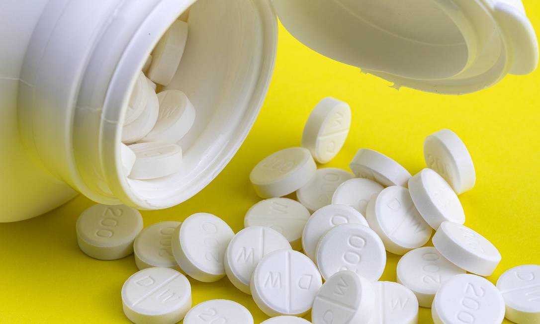 Remédios antirretrovirais de hoje apresentam menos efeitos colaterais que os de 20 anos atrás. Foto: Pixabay