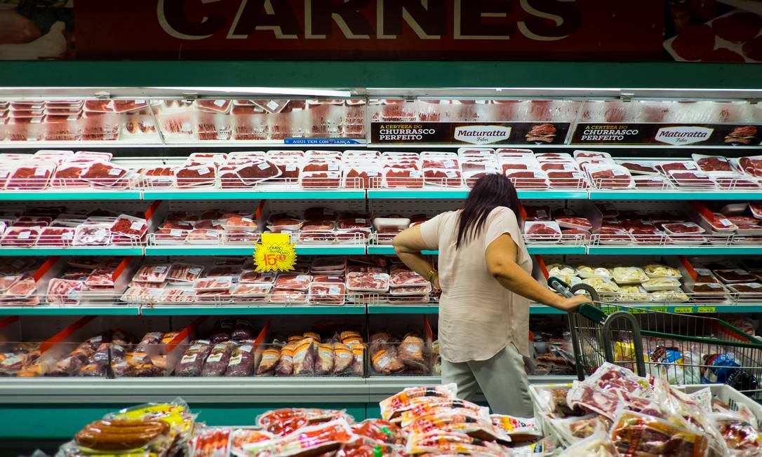 Preço da carne acumula alta de 31% em 12 meses, cinco vezes maior que a taxa de inflação oficial do país Foto: Victor Moriyama / Bloomberg