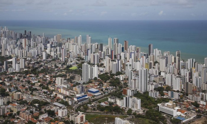 Vista aérea da cidade de Recife Foto: Edilson Dantas / Agência O Globo
