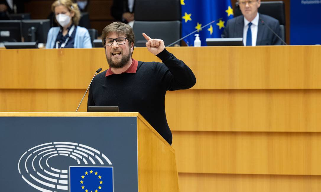 O eurodeputado Miguel Urbán, que faz parte das comissões de direitos humanos e do Mercosul do Parlamento Europeu Foto: Jan VAN DE VEL / Divulgação