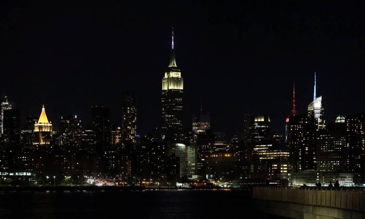 Iluminação especial para celebrar os 90 anos do Empire State Foto: CAITLIN OCHS / REUTERS