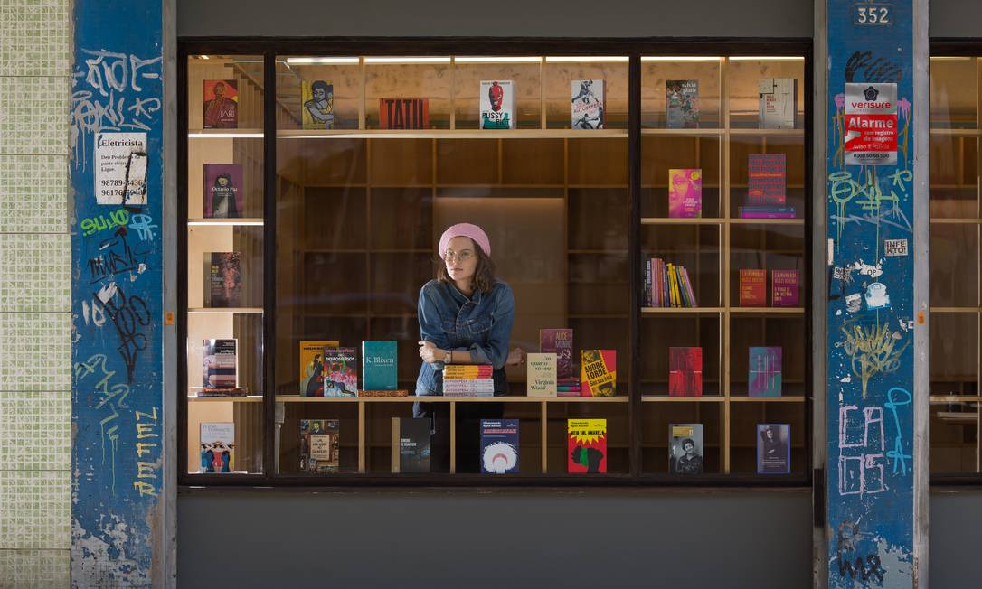 Johanna Stein, da livraria Gato sem rabo: 'Oferecemos uma experiência que a Amazon não oferece' Foto: Edilson Dantas / Agência O Globo