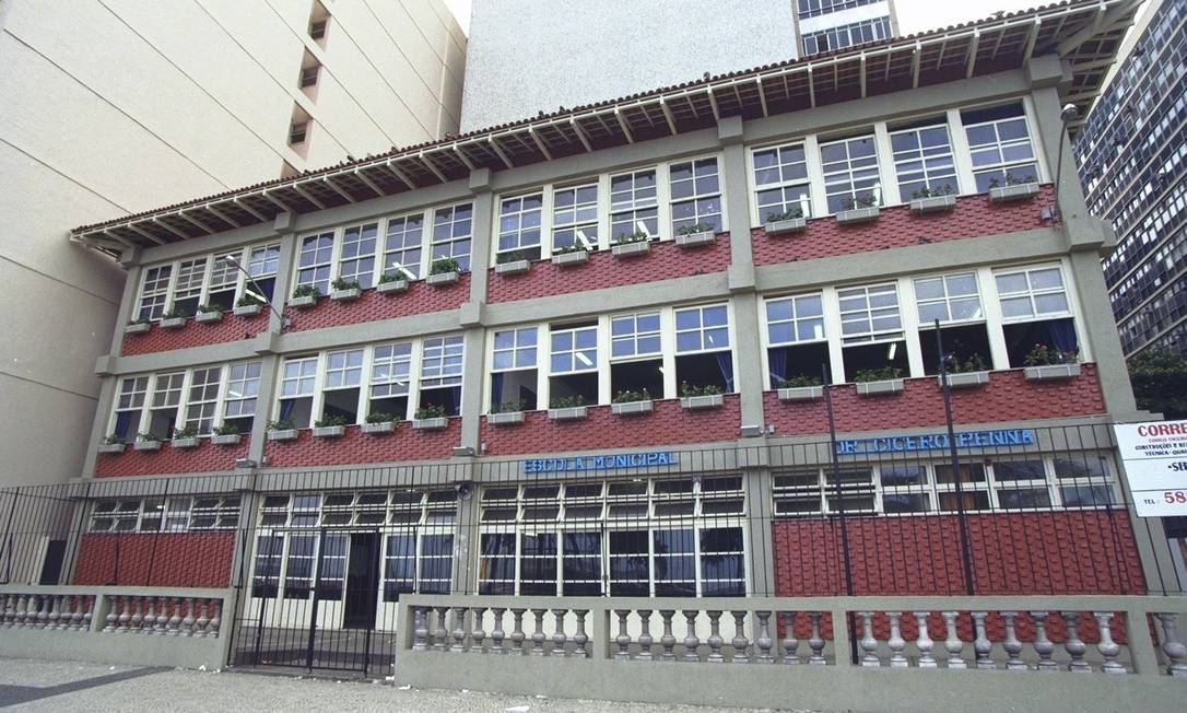 Escola municial Cícero Penna chegou a ser reformada em 1997 Foto: Camilla Maia